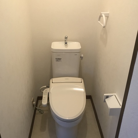 トイレの入れ替え工事サムネイル